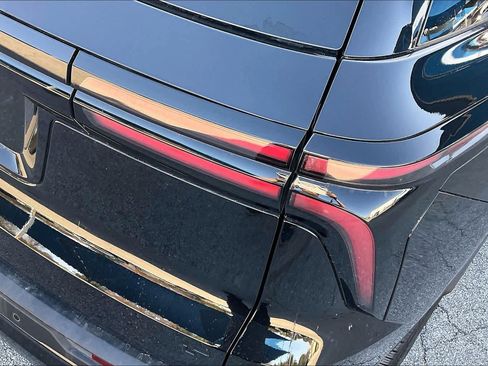 Certified 2024 Chevrolet Traverse LT w/ Midnight/Sport Edition image 29