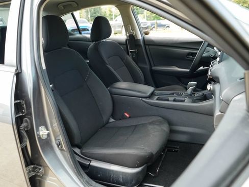 Used 2025 Nissan Sentra S FWD image 13