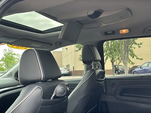 Used 2024 Honda Odyssey Elite image 30