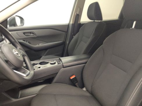 Used 2024 Nissan Rogue S AWD/4WD image 17