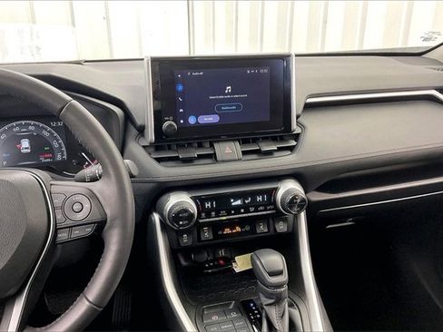 Used 2023 Toyota RAV4 XLE image 6