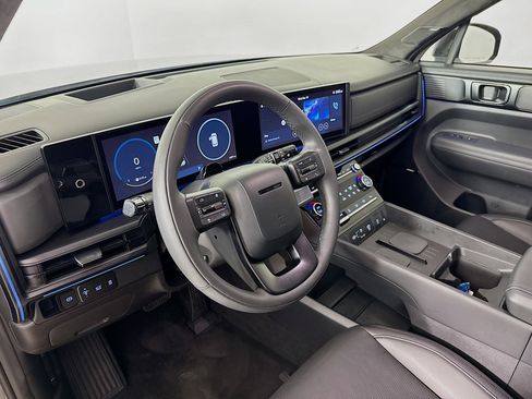 Used 2024 Hyundai Santa Fe Calligraphy image 8