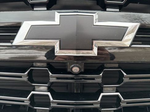 Used 2023 Chevrolet Tahoe Z71 w/ Luxury Package image 9