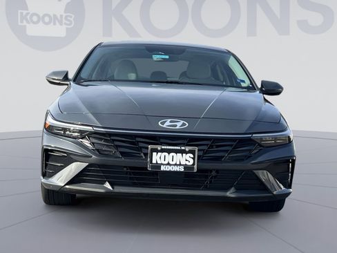 Certified 2025 Hyundai Elantra Limited image 11