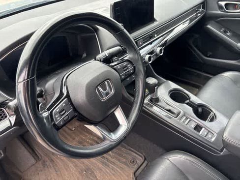 Used 2022 Honda Civic Touring image 10