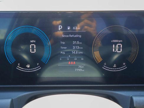 Certified 2025 Hyundai Santa Cruz SEL image 11