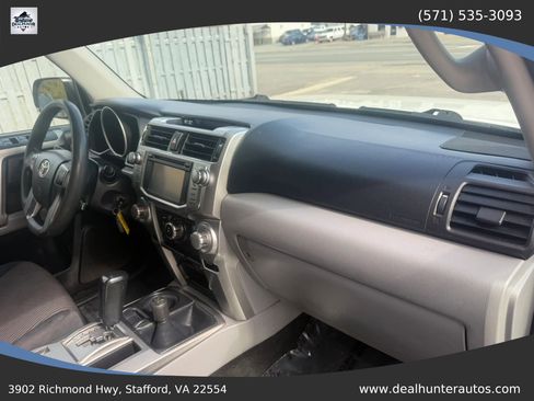 Used 2012 Toyota 4Runner SR5 AWD/4WD image 17