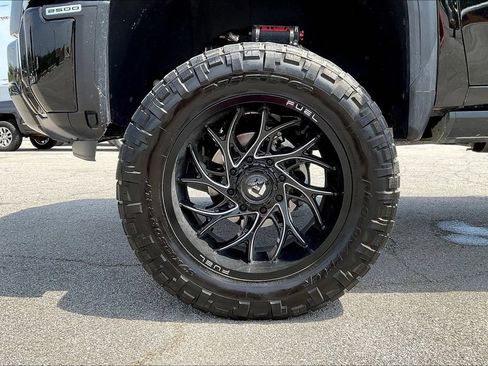 Used 2025 GMC Sierra 2500 AT4 w/ AT4 Premium Plus Package AWD/4WD image 30