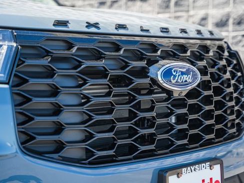 New 2026 Ford Explorer ST-Line w/ ST-Line Street Pack AWD/4WD image 15
