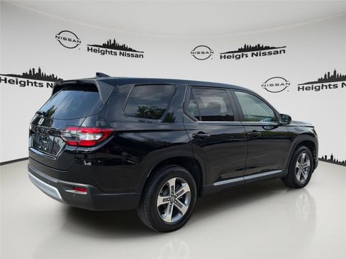 Used 2025 Honda Pilot EX-L image 5