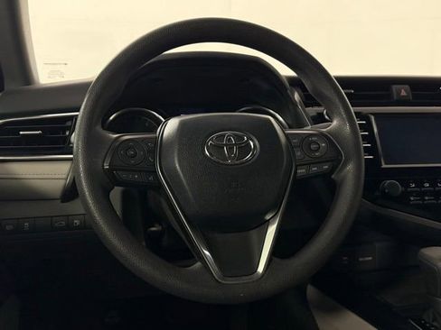 Used 2018 Toyota Camry LE FWD image 20