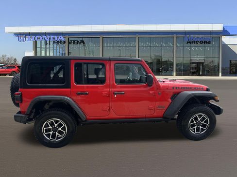 Used 2024 Jeep Wrangler Unlimited Rubicon AWD/4WD image 5