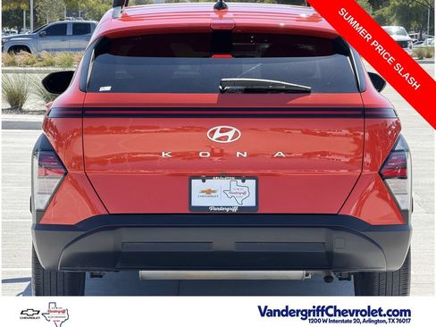 Used 2024 Hyundai Kona SEL FWD image 5