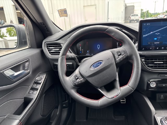 Used 2024 Ford Escape ST-Line w/ Tech Pack #1 AWD/4WD image 13