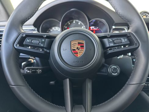 Certified 2026 Porsche Macan AWD/4WD image 25