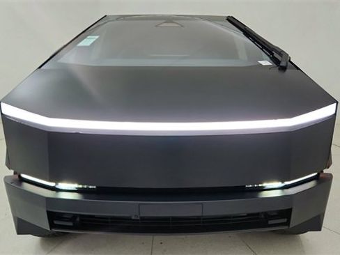 Used 2024 Tesla Cybertruck AWD Crew Cab image 13