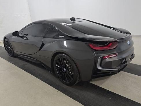 Used 2020 BMW i8 Coupe AWD/4WD image 2