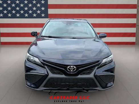 Used 2021 Toyota Camry SE FWD image 9