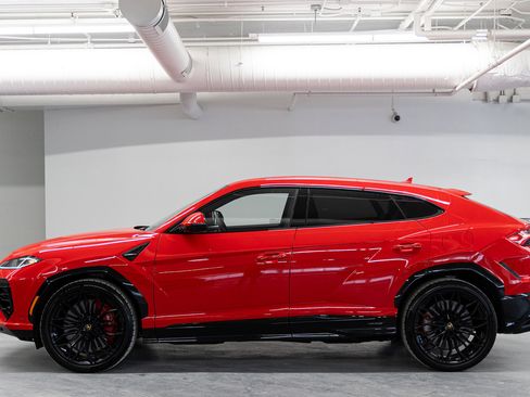 New 2026 Lamborghini Urus SE image 2
