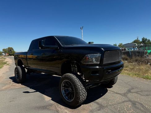 Used 2012 RAM 2500 Laramie w/ Cold Weather Group AWD/4WD image 2
