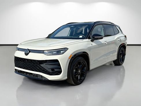 New 2026 Volkswagen Tiguan SE R-Line FWD image 7