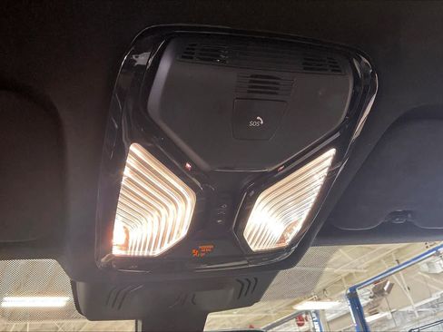 Used 2022 BMW X6 M w/ Competition Package image 36