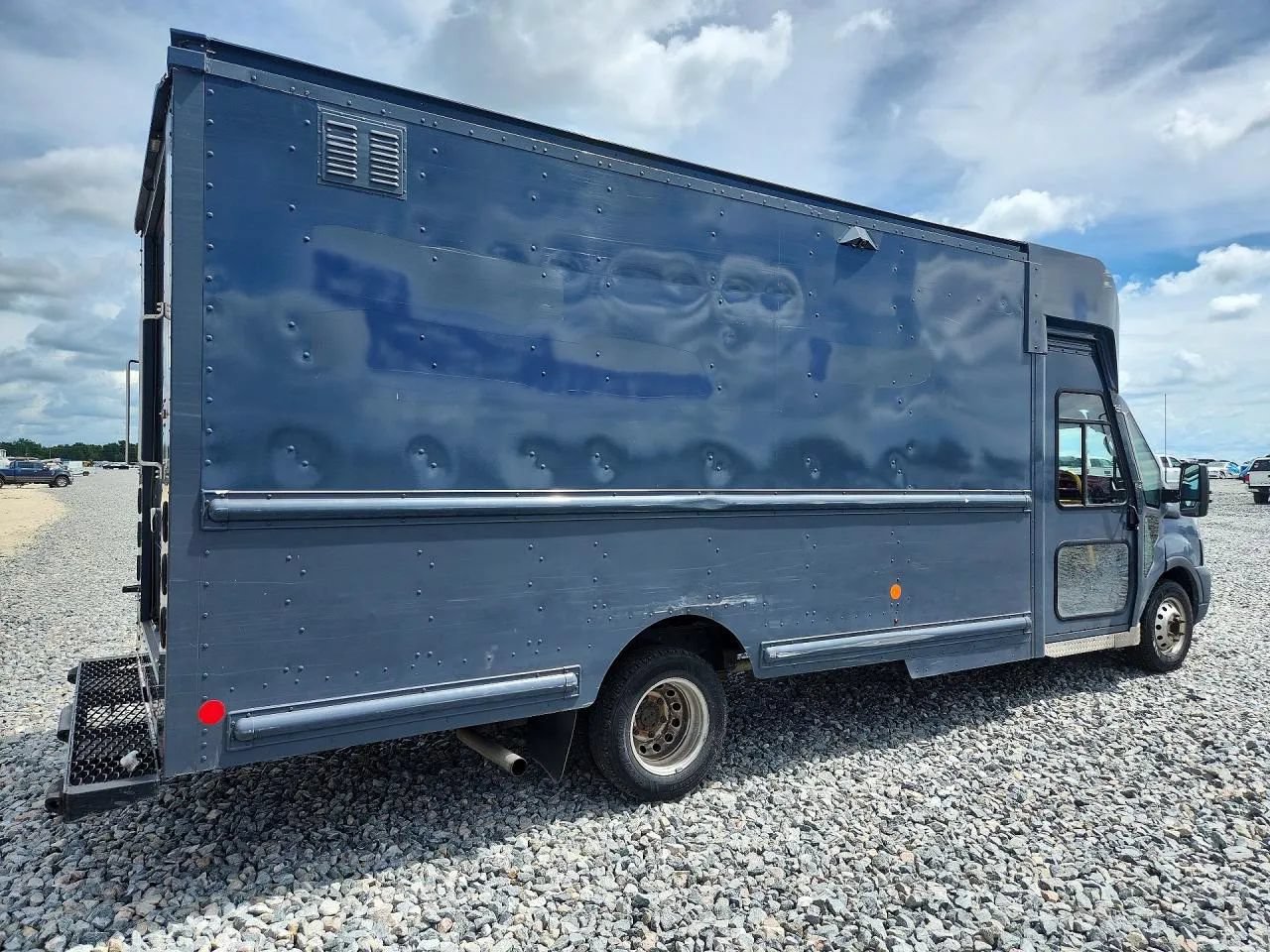 Used 2021 Ford Transit 350 178 DRW RWD image 4