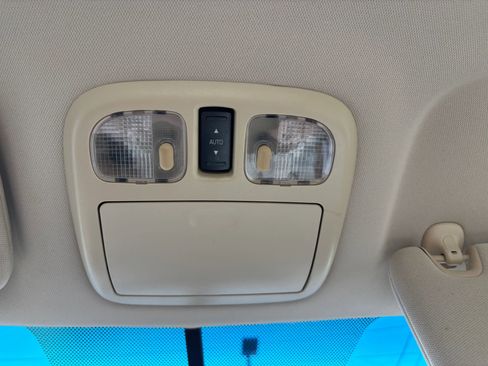 Used 2011 Lincoln MKZ Hybrid w/ 201A Rapid Spec Order Code image 30