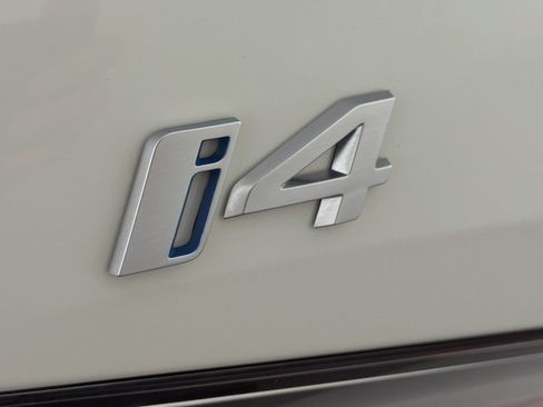 Used 2023 BMW i4 eDrive35 w/ Premium Package RWD image 9