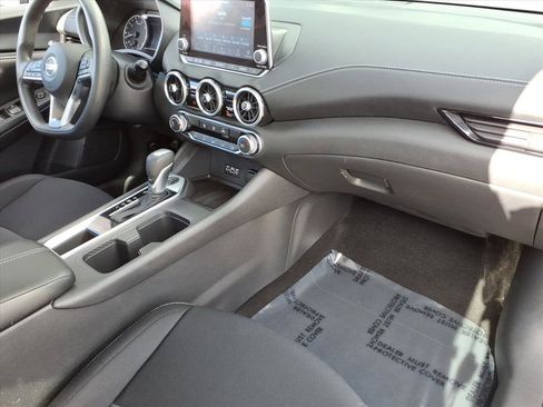 Certified 2023 Nissan Sentra SV image 11