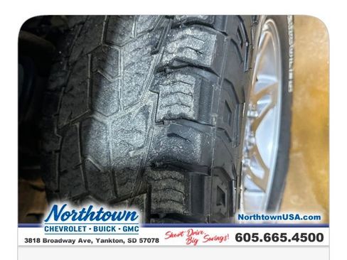 Used 2009 GMC Sierra 1500 SLT w/ All-Terrain Package image 28