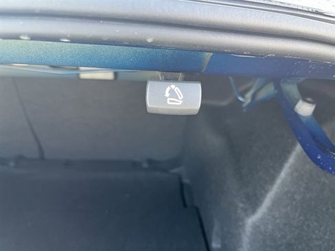 Used 2019 Chevrolet Malibu LT w/ Driver Confidence Package II image 15