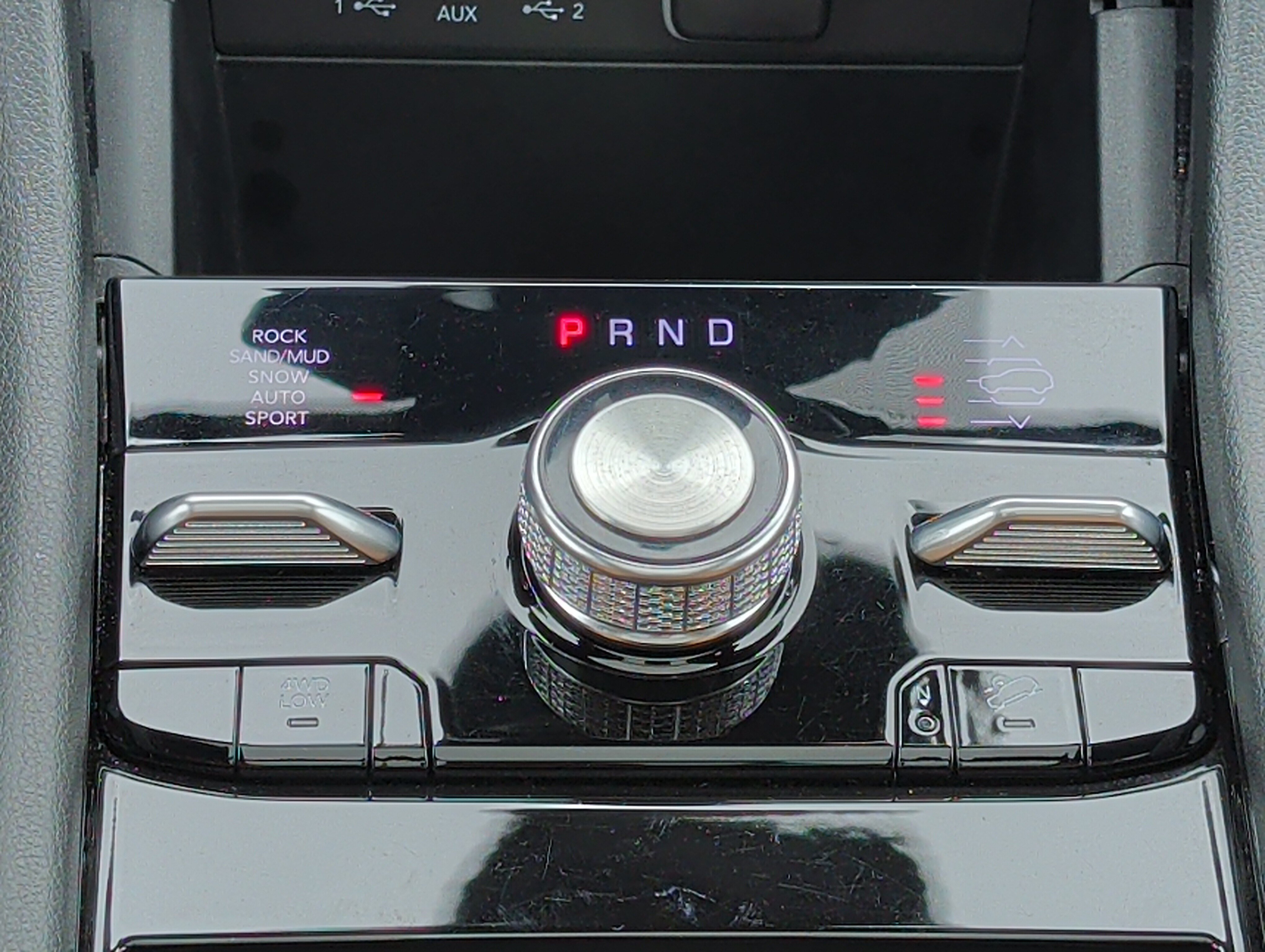 Used 2024 Jeep Grand Cherokee Summit AWD/4WD image 25