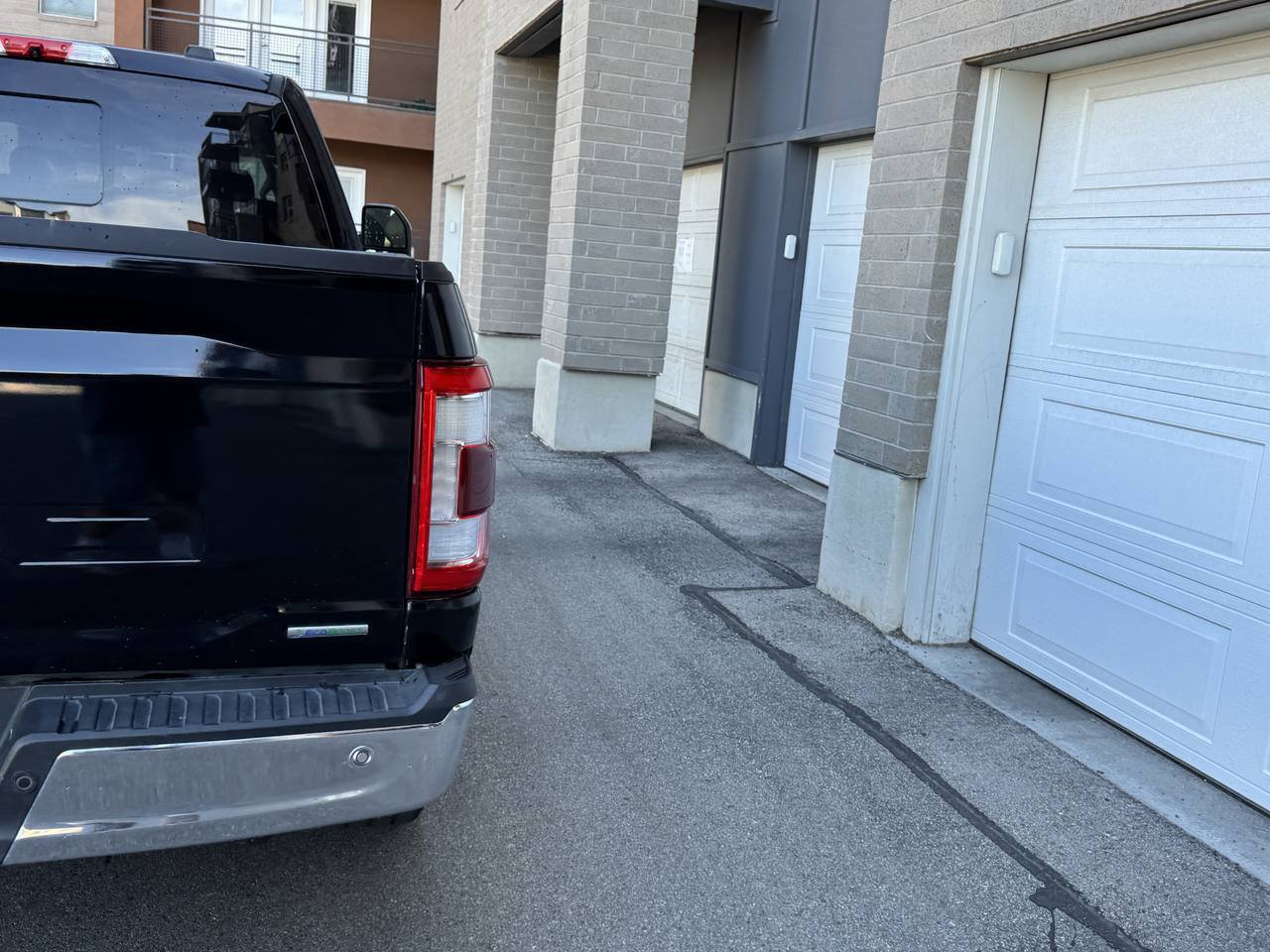 Used 2021 Ford F150 Lariat AWD/4WD image 4