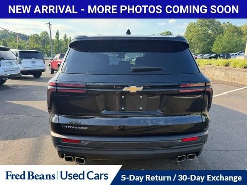 Used 2024 Chevrolet Traverse LS FWD image 10