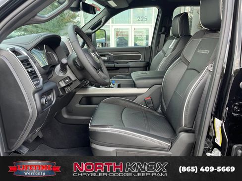 New 2026 RAM 2500 Laramie AWD/4WD image 3