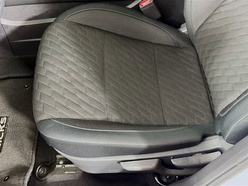 Used 2023 Nissan Kicks SV image 19