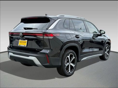 New 2026 Volkswagen Tiguan SE image 4