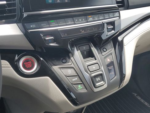 New 2026 Honda Odyssey Touring image 22