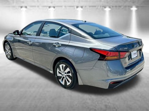Certified 2025 Nissan Altima 2.5 S FWD image 9