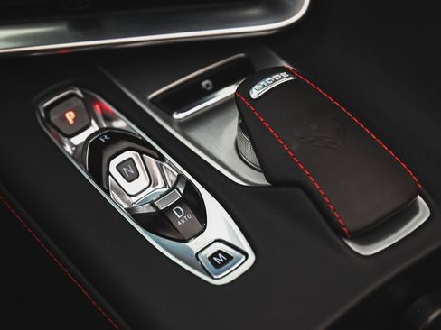 Used 2024 Chevrolet Corvette Stingray Convertible w/ 1LT image 31