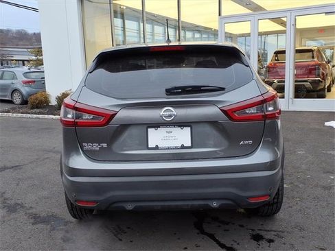 Used 2021 Nissan Rogue Sport S image 5