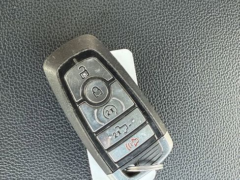 Used 2025 Ford F350 Lariat w/ Camper Package image 31