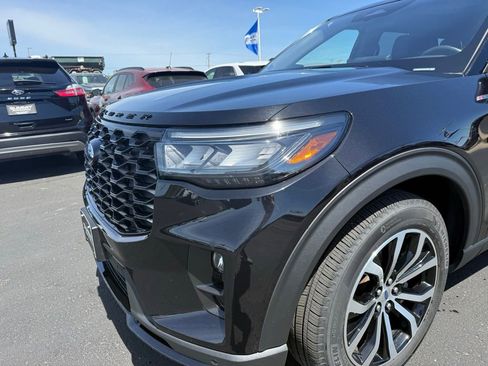 Used 2025 Ford Explorer ST-Line AWD/4WD image 30