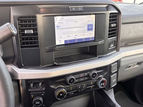 New 2026 Ford F250 XLT w/ FX4 Off-Road Package image 13