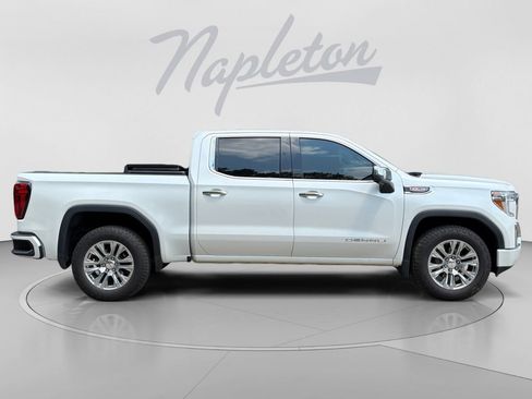 Used 2022 GMC Sierra 1500 Denali w/ Driver Alert Package II AWD/4WD image 9