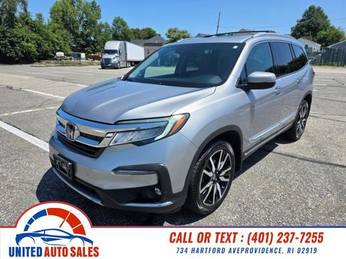 Used 2020 Honda Pilot Touring image 1