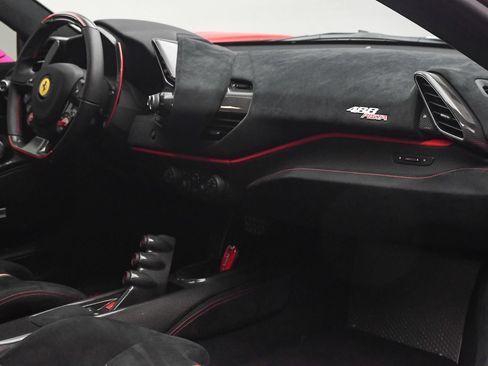 Used 2020 Ferrari 488 Pista Coupe RWD image 37