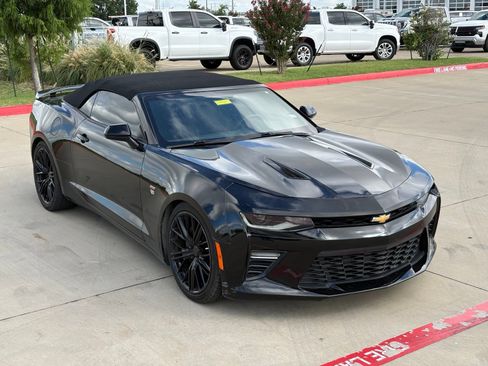 Used 2018 Chevrolet Camaro SS RWD image 10