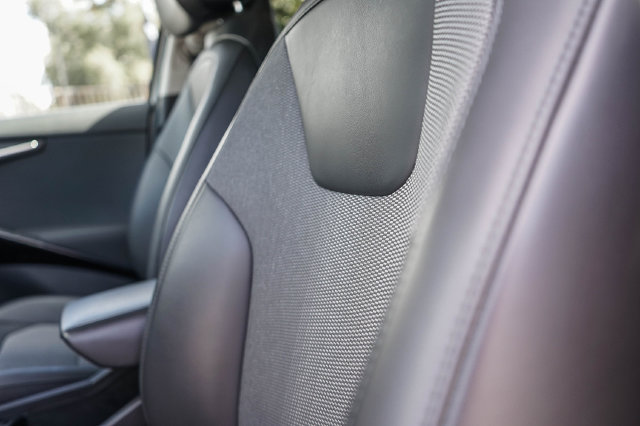 Certified 2025 Kia Niro EX FWD image 25